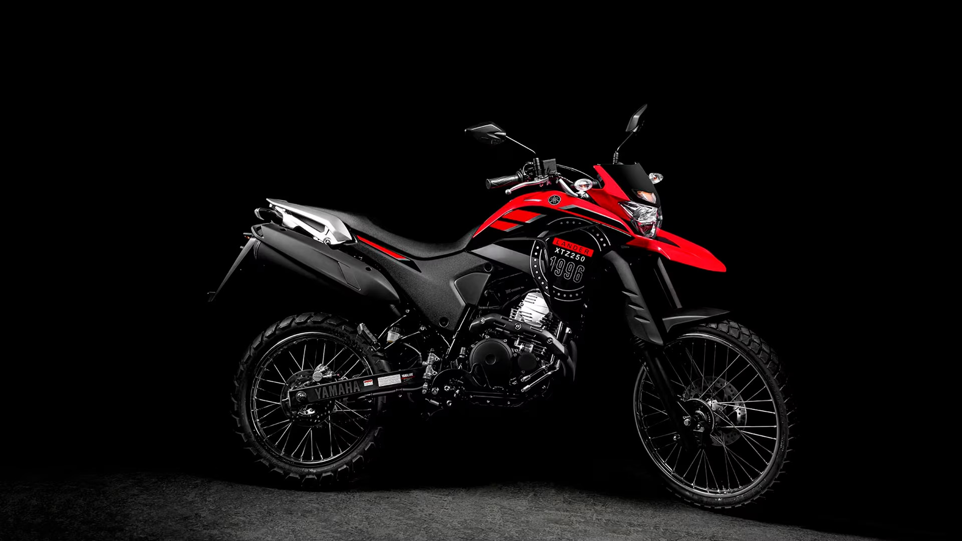 Yamaha Lander 250 estreia linha 2024 sem mudanças